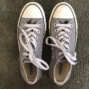 Gray Converse shoes-